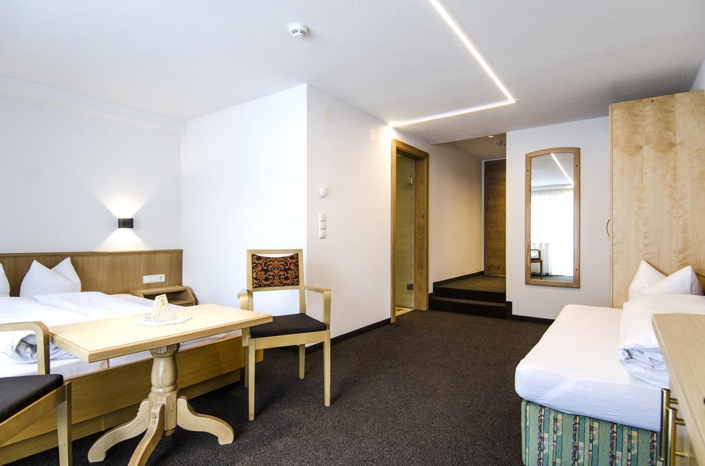 Hotel Garni Persutt Ишгль Экстерьер фото