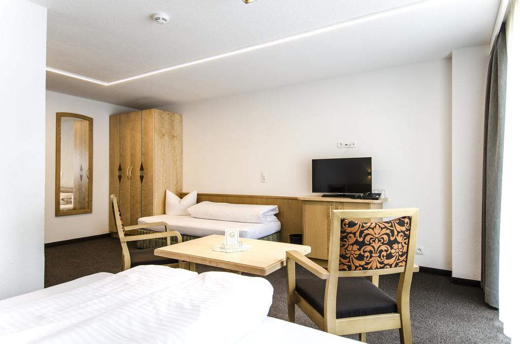 Hotel Garni Persutt Ишгль Экстерьер фото
