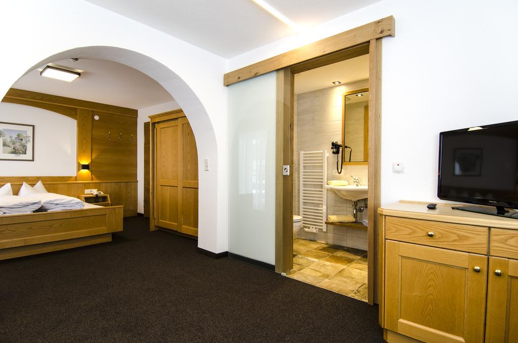 Hotel Garni Persutt Ишгль Экстерьер фото