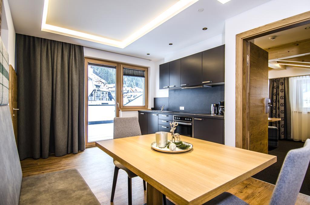 Hotel Garni Persutt Ишгль Экстерьер фото