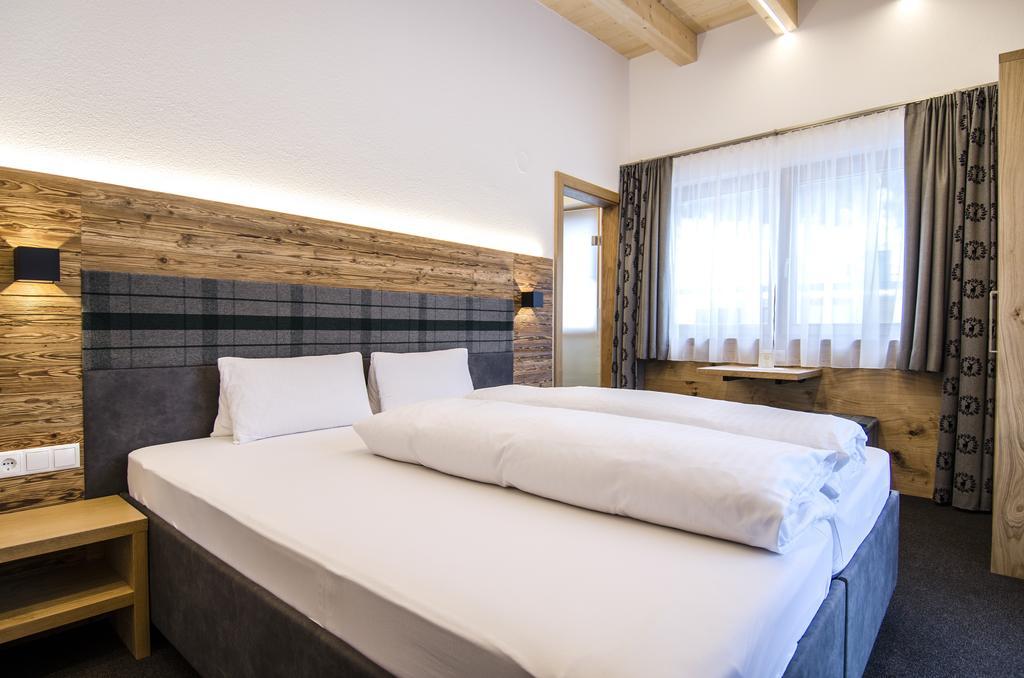 Hotel Garni Persutt Ишгль Экстерьер фото