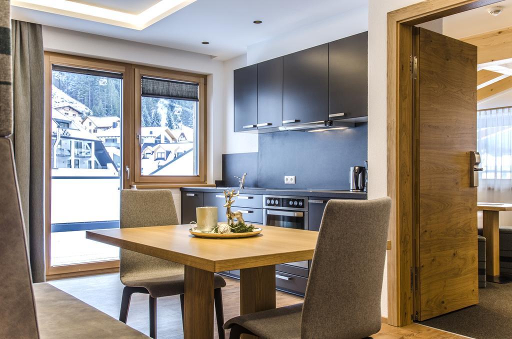 Hotel Garni Persutt Ишгль Экстерьер фото