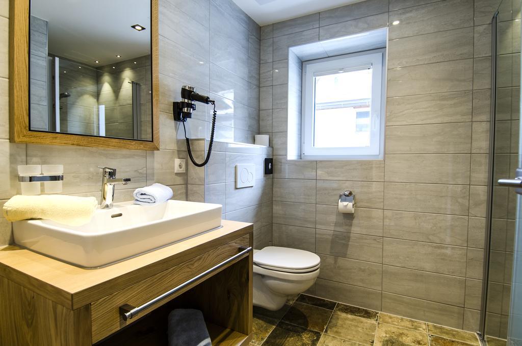 Hotel Garni Persutt Ишгль Экстерьер фото